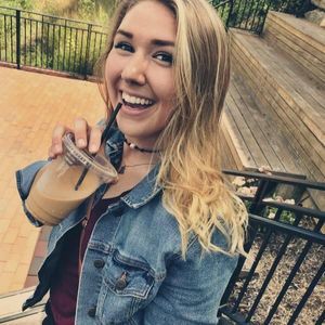 Meet your Posher, Hayley